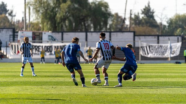 Mastering the Art of Classic English Pea and Ham Soup: A Step-by-Step Guide
